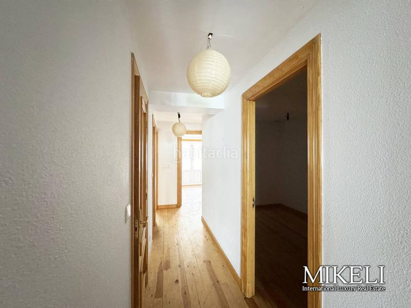 Foto daf8c944-16d7-4f83-b0e2-af1b7ea92b6d. Edificio  en venta en numanciasan fernando en Santander