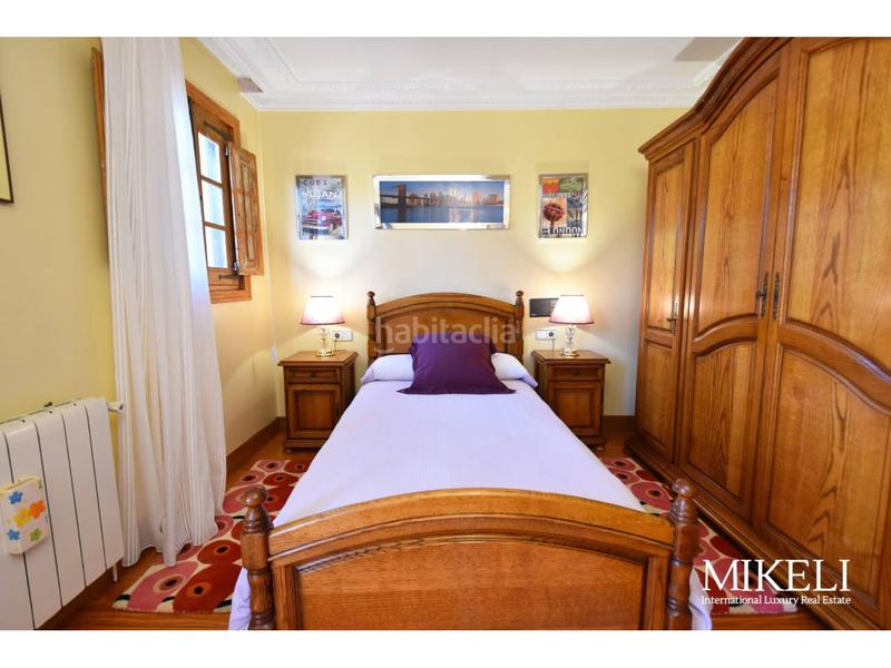 Foto 4ba4b7b8-6b40-4c06-af57-2ff41fbb5093. Chalet  unifamiliar con jardín en venta en Liérganes