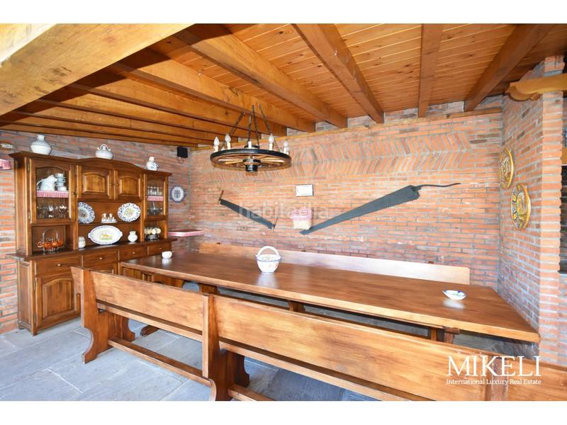 Foto d46cf059-213d-4021-8745-fce4910eddf0. Chalet  unifamiliar con jardín en venta en Liérganes