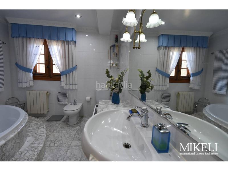 Foto 43054d77-bcca-4fe0-852c-a516a4d746cc. Chalet  unifamiliar con jardín y parcela urbana para construir . en Liérganes