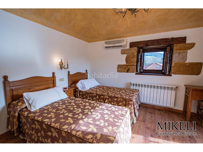 Foto 2e54ba56-6830-485d-a743-11b0e5c974b4. Casa torre del siglo xvi restaurada con siete suites en Santiurde de Toranzo