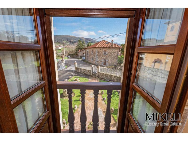 Foto ab8714b0-de0c-41e7-9263-c51a6cfc0515. Casa torre del siglo xvi restaurada con siete suites en Santiurde de Toranzo
