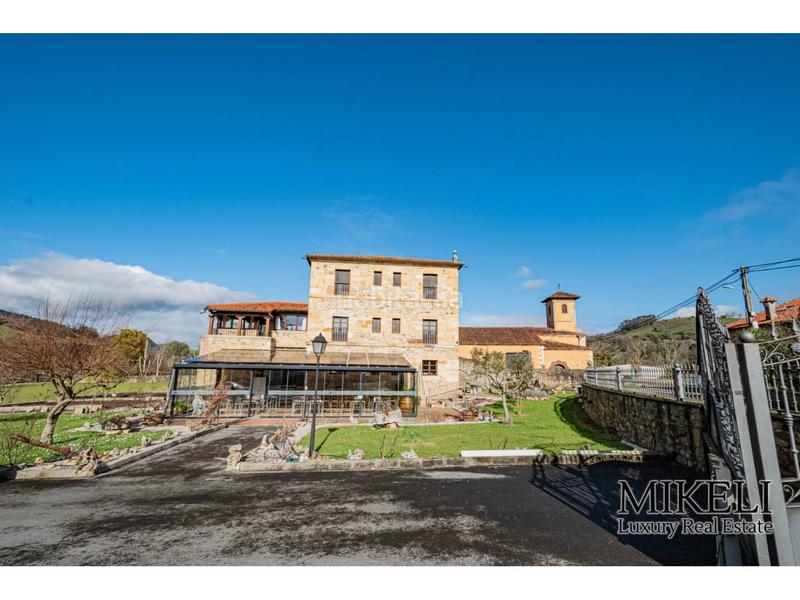 Foto b2823679-b1d3-48ba-9762-c459df420a0c. Casa torre del siglo xvi restaurada con siete suites en Santiurde de Toranzo