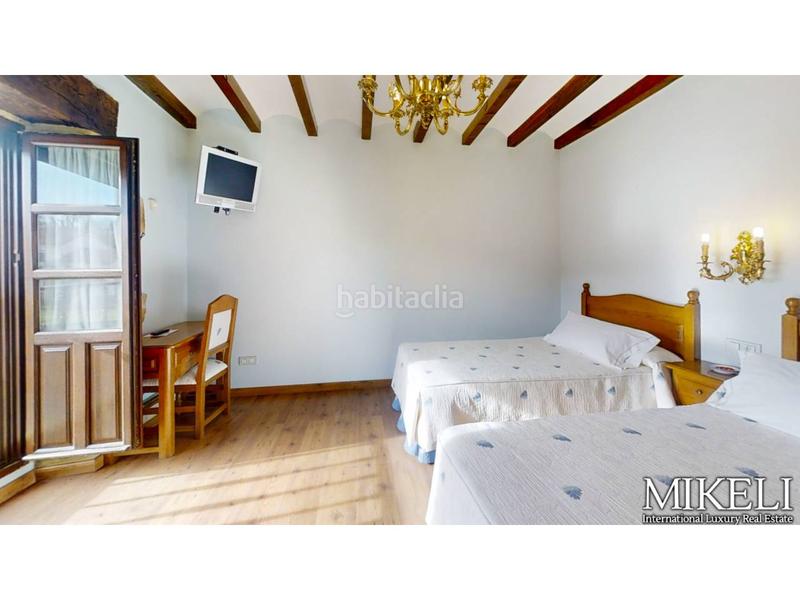 Foto c43c2094-30dd-48f6-8d0f-fe49b463775e. Casa torre del siglo xvi restaurada con siete suites en Santiurde de Toranzo