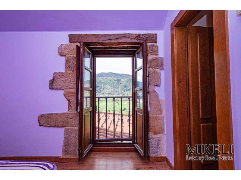 Foto c7f003a3-dde9-4675-91c6-8cd95de0eb32. Casa torre del siglo xvi restaurada con siete suites en Santiurde de Toranzo