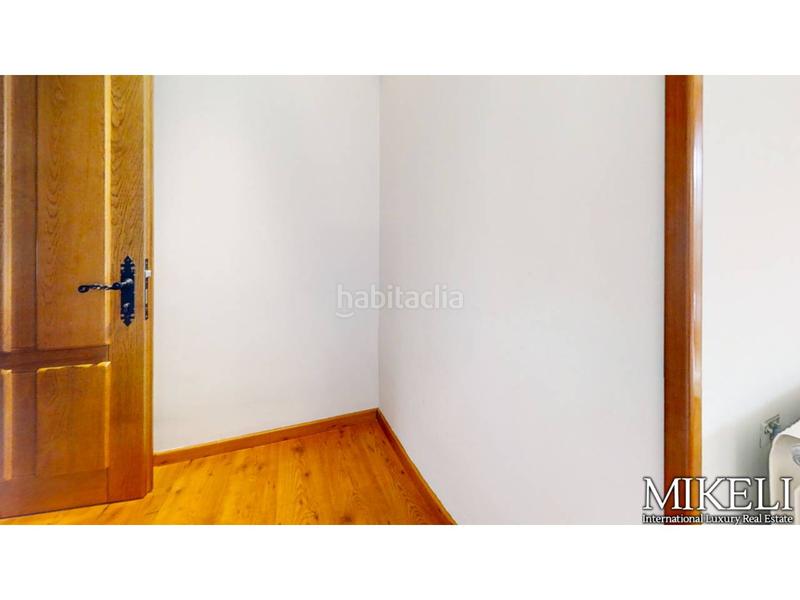 Foto d8e80330-a5ce-44f2-a143-e2e88df4c238. Casa torre del siglo xvi restaurada con siete suites en Santiurde de Toranzo