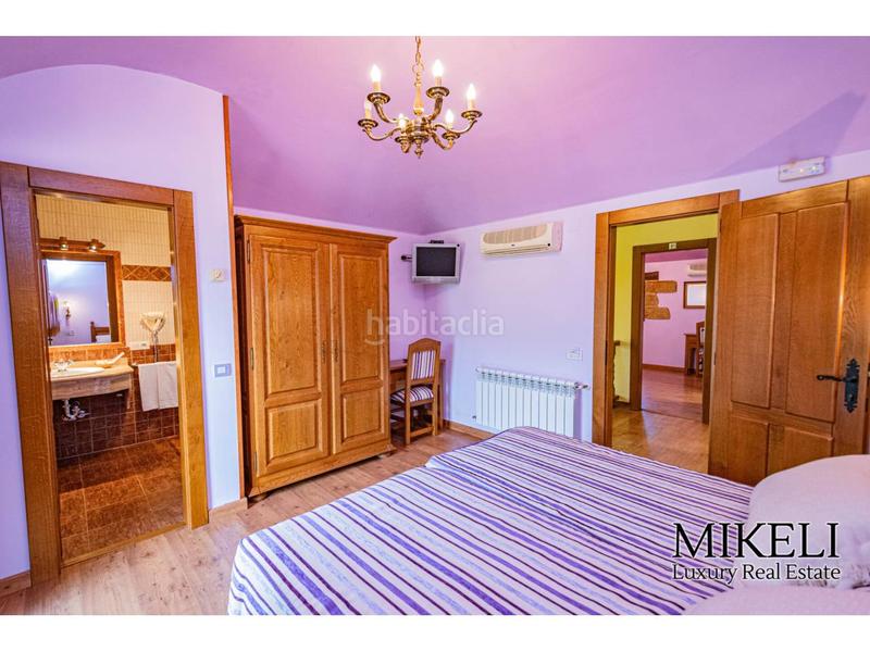 Foto f3b81c4e-9d17-4ca3-9389-3ce55595926f. Casa torre del siglo xvi restaurada con siete suites en Santiurde de Toranzo