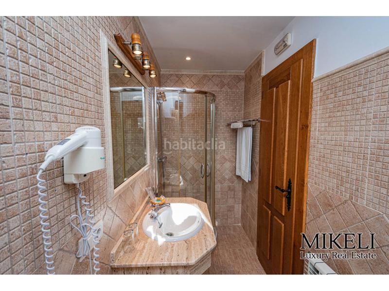 Foto fd959dc9-89e9-4ac9-ad3f-85478967fd74. Casa torre del siglo xvi restaurada con siete suites en Santiurde de Toranzo