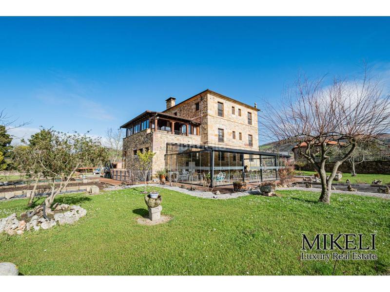 Foto fef053d8-b3fb-4c52-83e2-9e42e77f3410. Casa torre del siglo xvi restaurada con siete suites en Santiurde de Toranzo