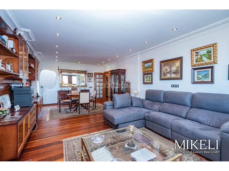 Foto 00a44588-5055-40d3-b07b-5a9cd84d60bb. Piso  de lujo en venta con vistas despejadas en El Sardinero en Santander