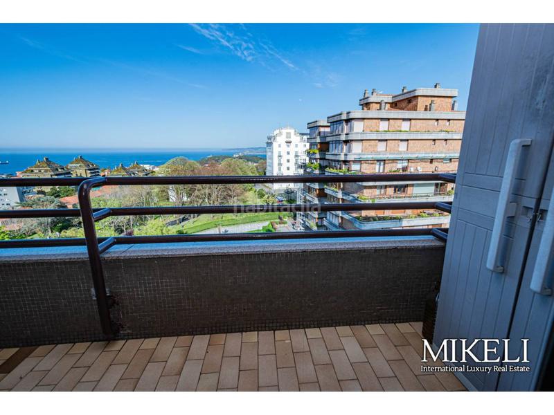 Foto 199736e4-a338-41ce-88a5-609a678955c6. Piso  de lujo en venta con vistas despejadas en El Sardinero en Santander