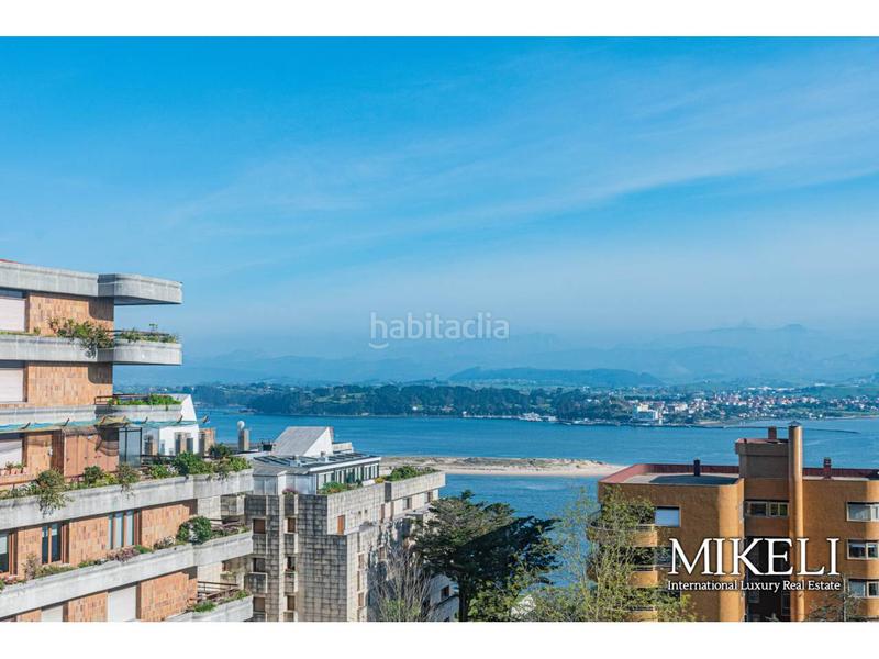 Foto 52b2a1de-a330-4d4c-afaa-a09b1c249a3c. Piso  de lujo en venta con vistas despejadas en El Sardinero en Santander