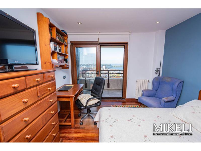 Foto 6cc1c0b8-18b9-4621-96c3-595d620319bd. Piso  de lujo en venta con vistas despejadas en El Sardinero en Santander