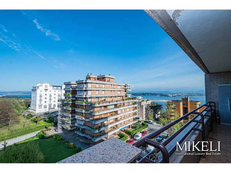 Foto 9c3a8e49-c579-48cf-8845-31ee05f7b751. Piso  de lujo en venta con vistas despejadas en El Sardinero en Santander