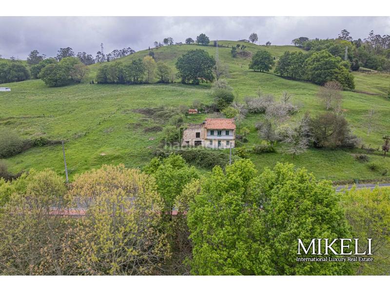 Foto 9b611432-9a74-4105-a198-cc911182a5c7. Casa amb aparcament a Liérganes