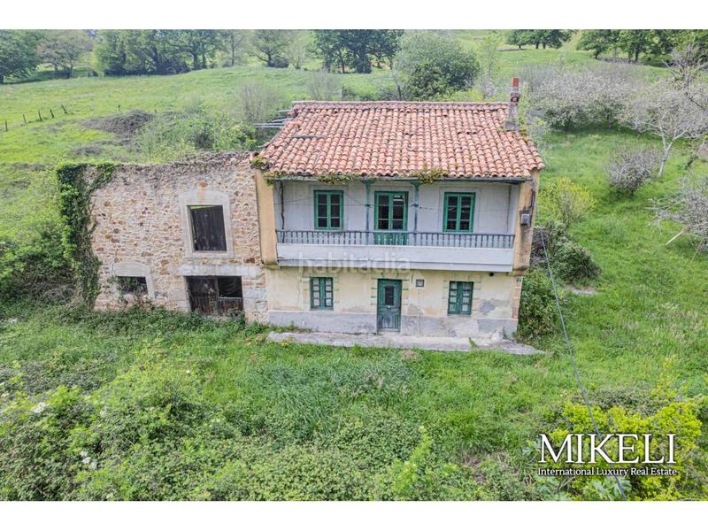 Foto 9c175aa4-c79d-4431-8521-75c64d2027c5. Casa amb aparcament a Liérganes