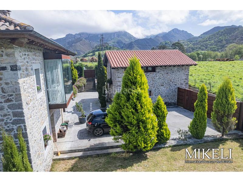 Foto 14cbc941-474f-4b98-9483-65e566ab05ee. Casa  en venta en peruyes en Cangas de Onís