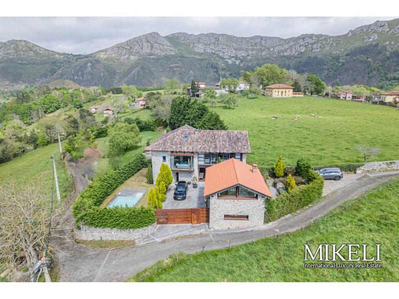 Foto 4210dce3-024b-4460-9c71-4c18de14cf8a. Casa  en venta en peruyes en Cangas de Onís