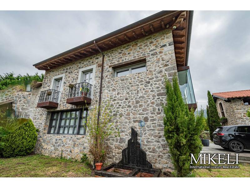 Foto 556aeff9-106a-4555-9f98-2adce59b6087. Casa  en venta en peruyes en Cangas de Onís