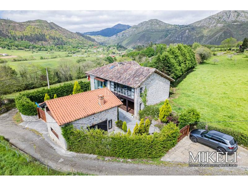 Foto 6be081db-7f49-4a67-a06a-cddf5da4b300. Casa  en venta en peruyes en Cangas de Onís