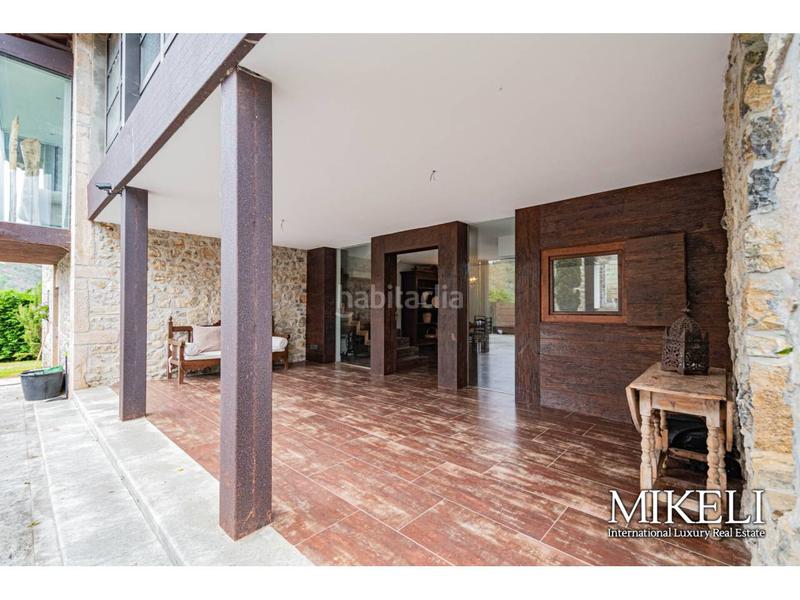 Foto 88e98d3c-f90f-47f5-b9e9-38d18fd9fcbc. Casa  en venta en peruyes en Cangas de Onís