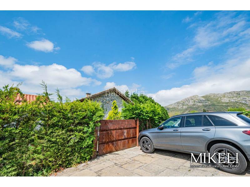 Foto 8ab4818d-bcef-4d80-b8eb-741fa70b0f67. Casa  en venta en peruyes en Cangas de Onís