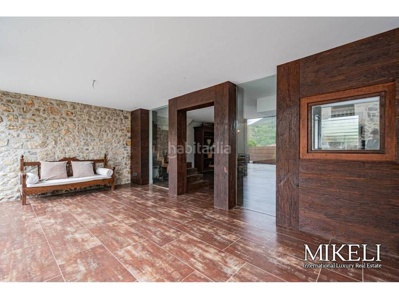 Foto e9095a26-b273-4396-8920-5deeaee2dbd9. Casa  en venta en peruyes en Cangas de Onís