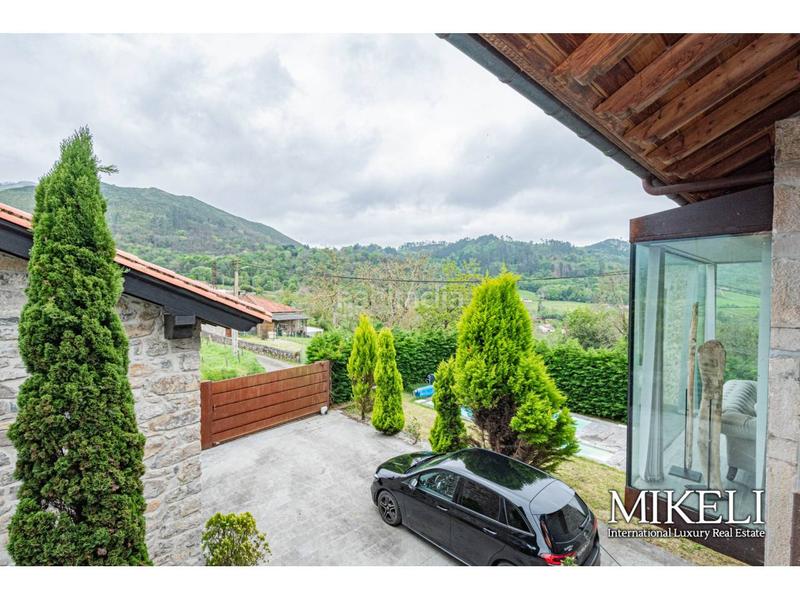 Foto f4d0a672-4e6b-4b41-ab35-a64596714785. Casa  en venta en peruyes en Cangas de Onís