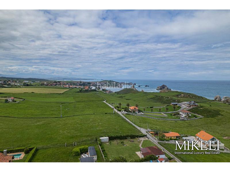 Foto 0bc96980-3c86-4f37-b1d1-c8b52348c685. Chalet  unifamiliar en la playa de la arnia , vende mikeli en Piélagos