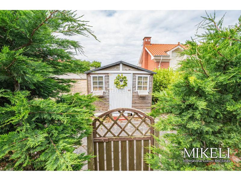 Foto 15266b84-528f-4c79-9ae8-b170b64034a5. Chalet  unifamiliar en la playa de la arnia , vende mikeli en Piélagos