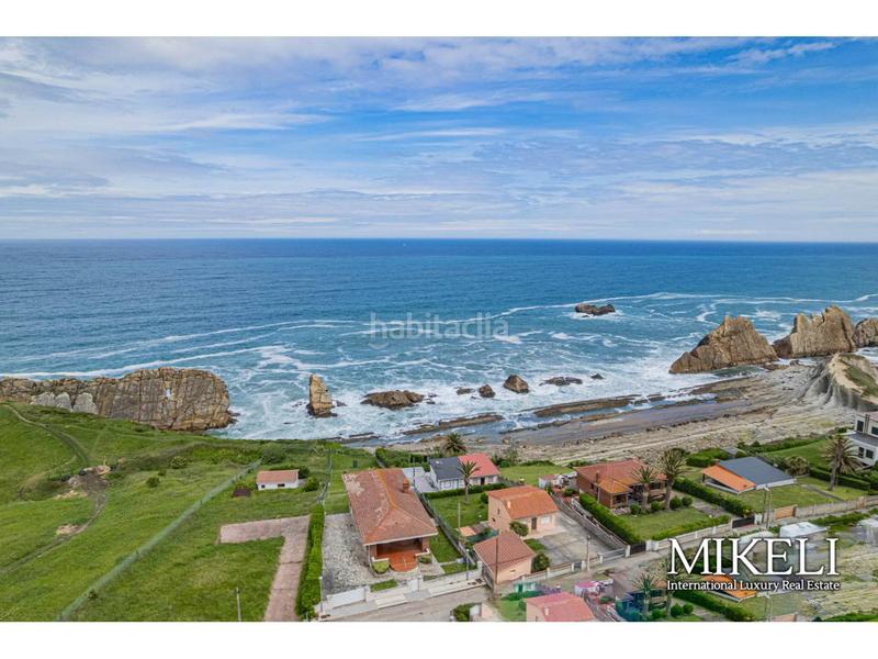 Foto 7508bae4-cb8c-413f-806f-d25631e5990e. Chalet  unifamiliar en la playa de la arnia , vende mikeli en Piélagos