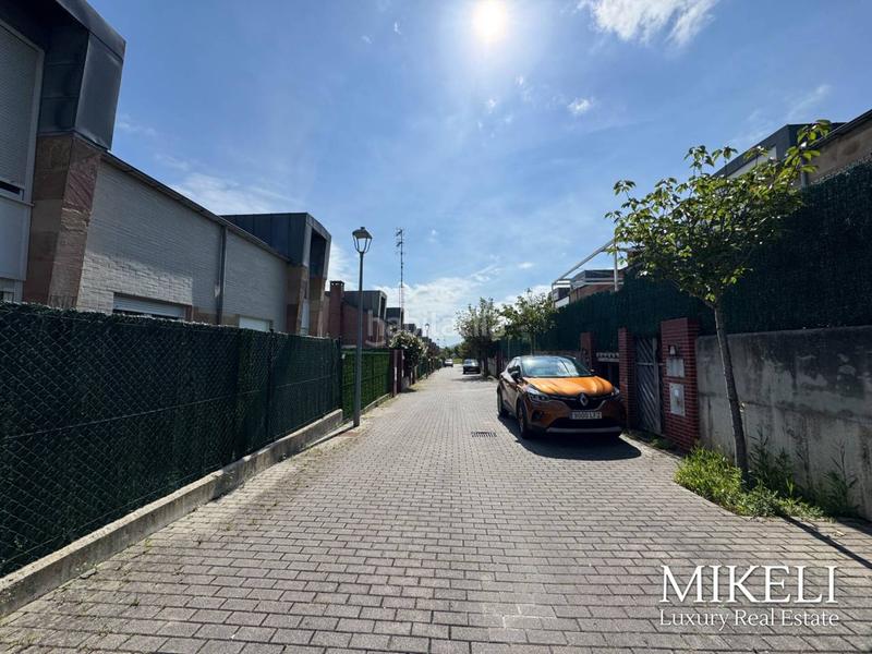 Foto cfafcb3c-869f-4c87-ba52-f2aef2dc73d2. Affitto casa bifamiliare con riscaldamento parcheggio in Piélagos