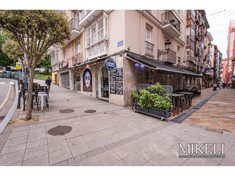 Foto 5541ff9d-475a-4998-91d3-bf5c2e069b72. Trapasso locale commerciale in Centro - Ayuntamiento Santander