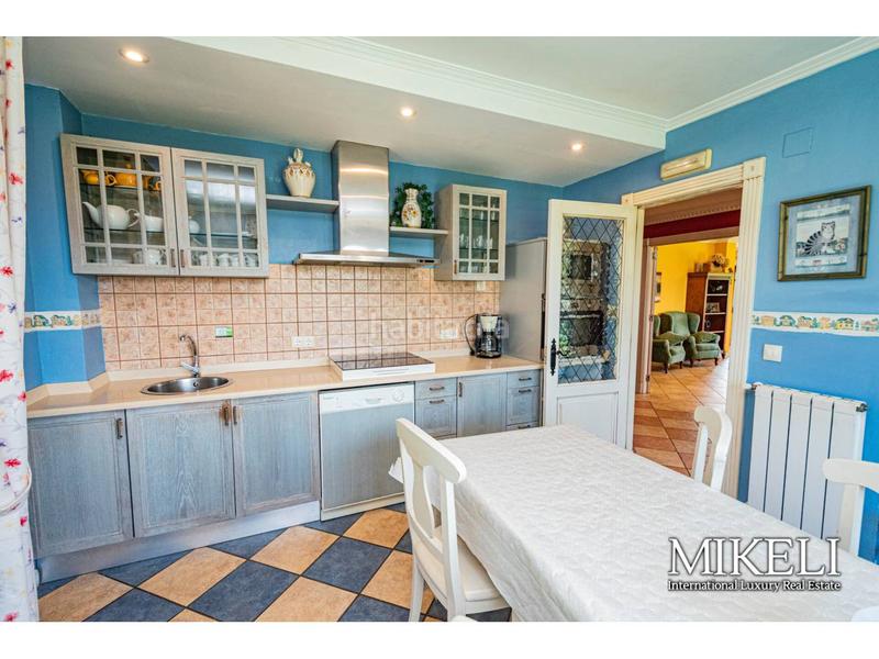 Foto 8953e2b9-8b5b-44ff-a0ac-6ecc290657f4. Chalet  unifamiliar en venta en Liendo