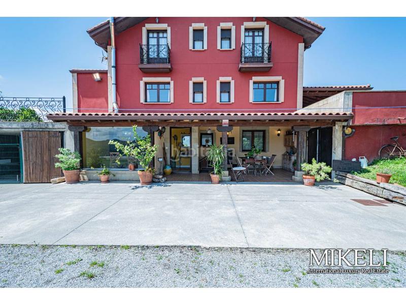 Foto 8b44879c-007d-47e0-867a-0dd3b835b1c7. Chalet  unifamiliar en venta en Liendo