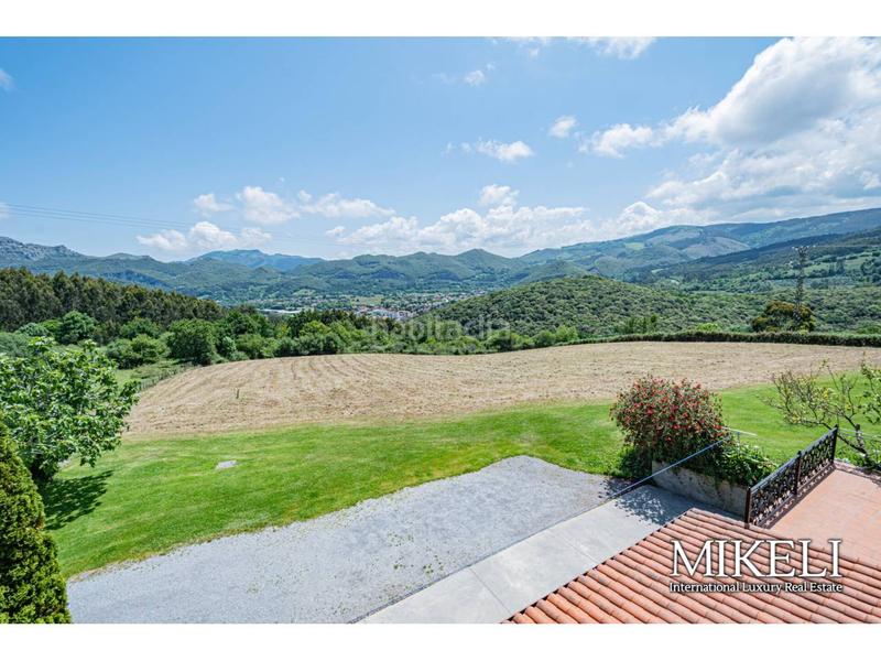 Foto 997e4521-bd70-4389-b241-9ffba1d0febd. Chalet  unifamiliar en venta en Liendo