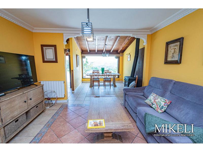 Foto a8a1165b-cf17-45d6-aee2-a9ff43720e15. Chalet  unifamiliar en venta en Liendo