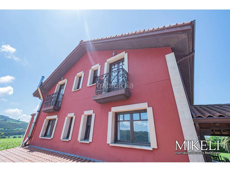 Foto ceff58b5-acd5-4402-8c36-6cadd38032f0. Chalet  unifamiliar en venta en Liendo