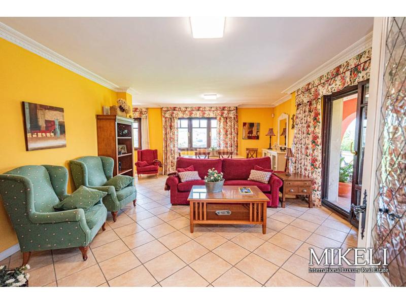 Foto d8570e57-bae0-4cf4-ad0c-3641edc4e8b6. Chalet  unifamiliar en venta en Liendo