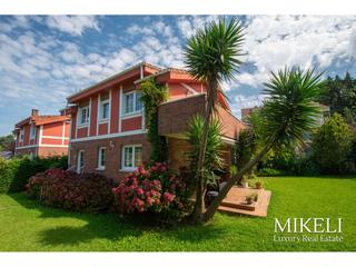 Chalet à Parayas 124. Chalet unifamiliar en venta en maliaño camargo