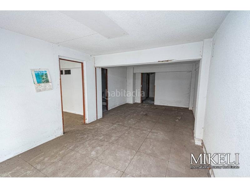 Foto 78ee2a79-c00b-4259-8c3d-656f6cb27506. Alquiler local comercial amplio local comercial con muchas posibilidades en alquiler en castilla hermida en Santander