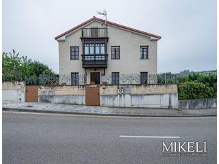 Casa  Fernández caballero. Casa independiete en guarnizo , vende mikeli