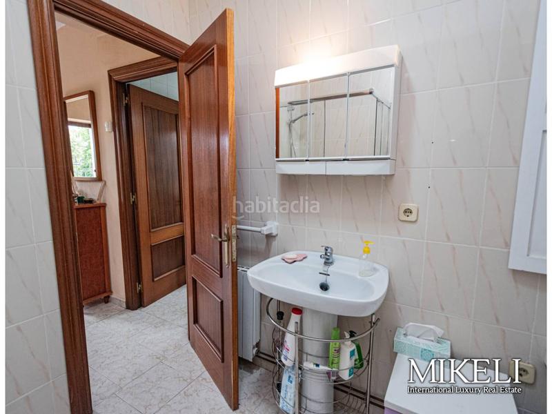 Foto a8106700-1979-46c2-9171-b5edc5e054ff. Casa amb calefacció a Astillero (El)