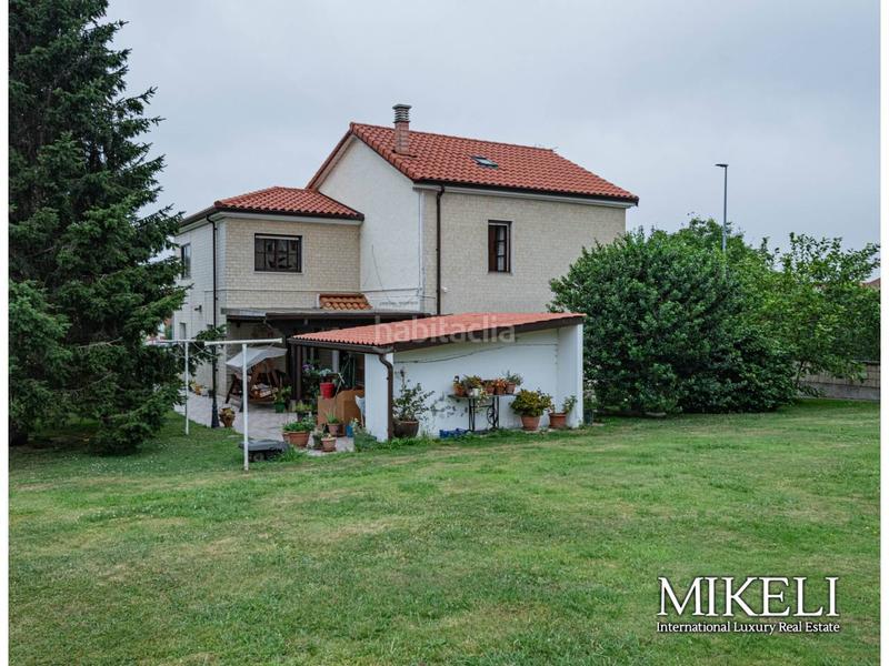 Foto f886fdd7-b95d-4b4d-b1b5-7b328bb4b7ab. Casa amb calefacció a Astillero (El)