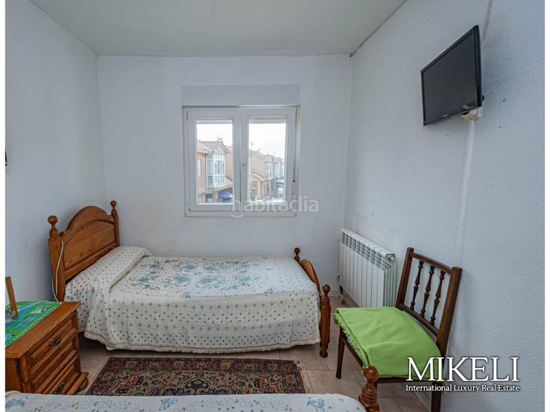 Foto 263278c9-84f5-47ee-9185-3a29af9213d2. Casa bifamiliare con riscaldamento parcheggio in Galizano Ribamontán al Mar