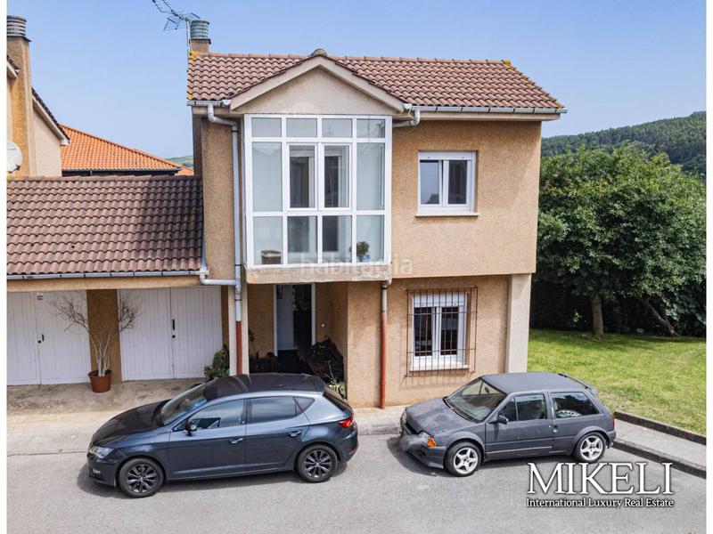 Foto 54e3c984-3096-4fe8-8a89-212c4ad88803. Casa bifamiliare con riscaldamento parcheggio in Galizano Ribamontán al Mar