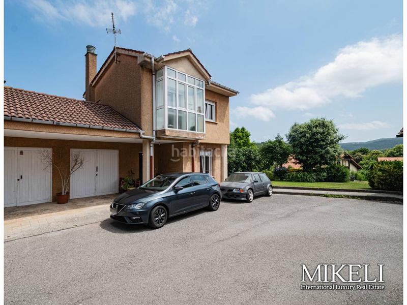 Foto f1d5d569-fe39-4113-82b7-86ba7ba8126b. Casa bifamiliare con riscaldamento parcheggio in Galizano Ribamontán al Mar