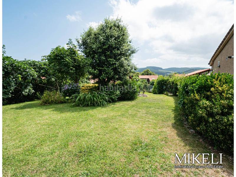 Foto f712f342-ca33-4b4f-af75-3a1063fc5d50. Casa bifamiliare con riscaldamento parcheggio in Galizano Ribamontán al Mar