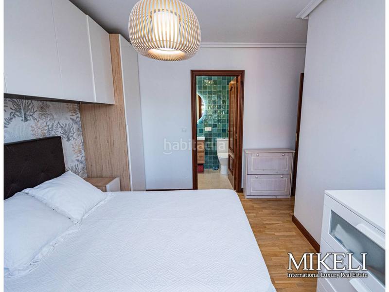 Foto 141a190f-3661-4559-b5dd-47b6b5eb2609. Piso para entrar a vivir con actualización reciente, vende mikeli en Santander