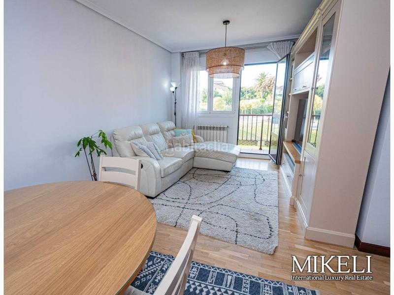 Foto ca35e681-e586-46c0-8150-4bcab26a310f. Piso para entrar a vivir con actualización reciente, vende mikeli en Santander